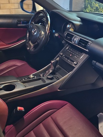 Zinj, Vehicles, Cars & Trucks , BHD 8500,  Lexus IS 300 F SPORT,  2020,  Automatic,  78000 KM,  LEXUS IS 300 F SOPRT  FULL OPTION CAR FOR SALE