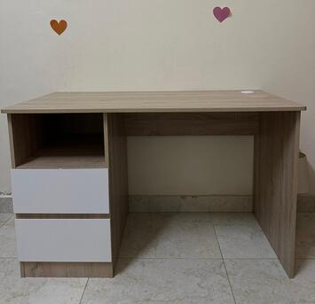 Manama, Furniture, BHD 25,  TV Unit 20BD & Table 25BD For Sale &ndash; Good Condition