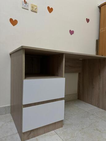Manama, Furniture, BHD 25,  TV Unit 20BD & Table 25BD For Sale &ndash; Good Condition