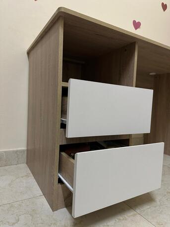 Manama, Furniture, BHD 25,  TV Unit 20BD & Table 25BD For Sale &ndash; Good Condition