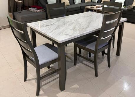Khobar, Furniture, SAR 800,  Dining Table (4 Chairs)