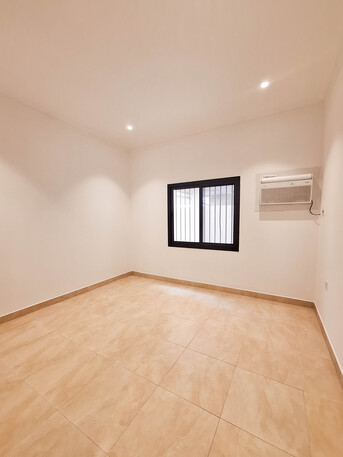 Manama, Apartments/Houses, BHD 200/month,  2 BR,  For Rent: Semi-furnished Apartment In Jableh Habashi, Near The Main Road