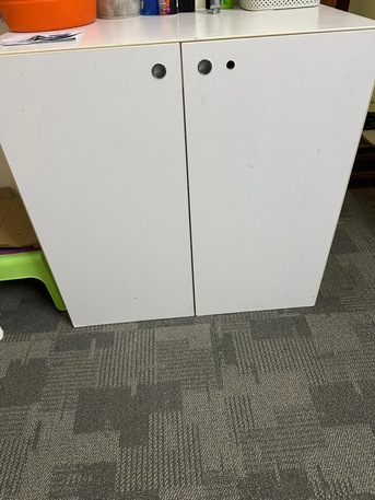 Muharraq, Electronics, BHD 60,  TV With Tv Table And Cupboard And Another Table