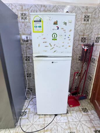 Riyadh, Household Items, SAR 800,  Urgent Sale - Split AC And Fridge - SAR 800
