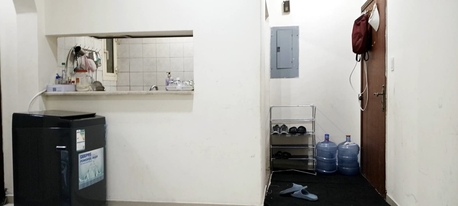 Akrabia, Apartments/Houses, SAR 700/month,  Furnished,  2 BR,  Furnished One Room For Rent In A 2BHK Flat For An Executive Muslim Bachelor