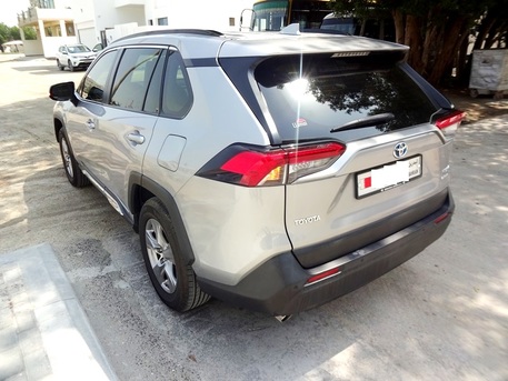 Zinj, Vehicles, Cars & Trucks , BHD 9300,  TOYOTA RAV 4,  2022,  Automatic,  38000 KM,   HYBRID UNDER WARRANTY  FOR SALE