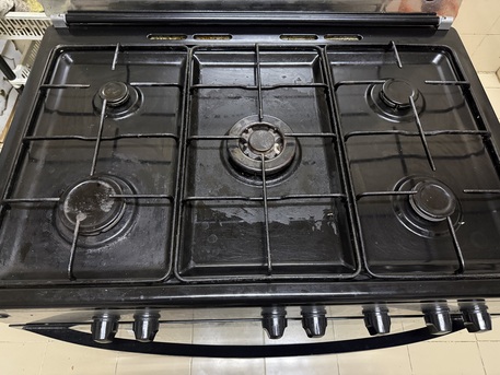 Al Rawdah, Appliances, SAR 750,  Gibson 5 Burner Stove With Oven Mint Condition For Sale