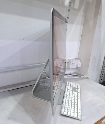 Manama, Computers, BHD 119,  APPLE IMAC Core I5 27" QHD Display All In One PC 8GB RAM 128GB SSD+1TB HDD NVidia Graphics