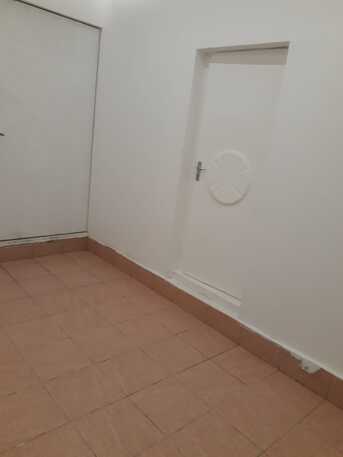 Manama, Apartments/Houses, BHD 90/month,  Studio,  Single Room, Rooftop, With A/c, No Kitchen, Ewa Included.