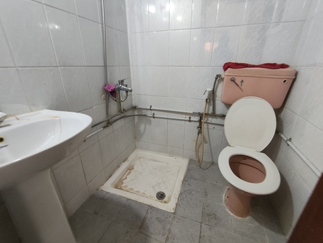 Gudaibiya, Apartments/Houses, BHD 200/year,  2 BR,  Gudaibiya:- 2Bhk Flat On Rent With Unlimited Ewa..