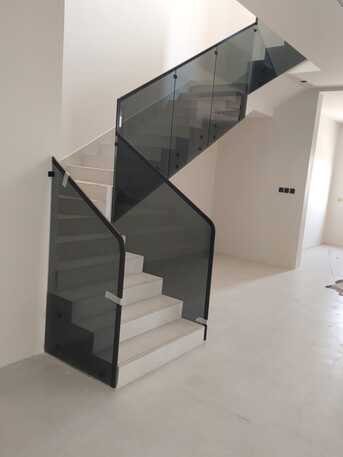 Riyadh, Construction, للحدادة و المونيم،الذجاج