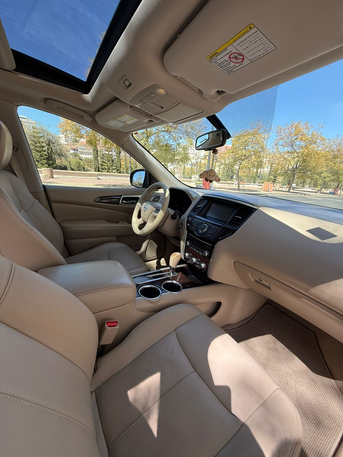 Abha, Vehicles, Cars & Trucks , SAR 39900,  Nissan Pathfinder,  2013,  Automatic,  290000 KM,