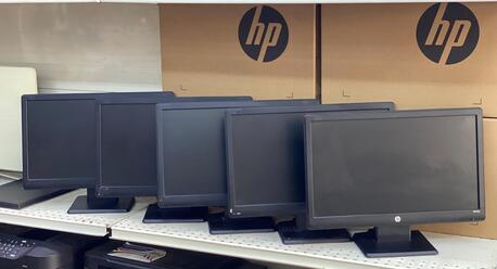 Manama, Computers, BHD 8,  HP 19"LED HD Monitor Built-in Speakers With HDMI Adapter & Power Cable