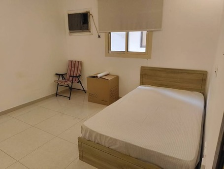 Jeddah, Rooms Available, SAR 1200/month,  Furnished,  One Vacant Furnished Room In 2 Bedroom Neat And Clean Apartment
