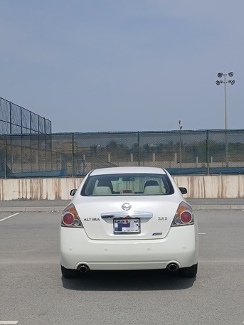 Zinj, Vehicles, Cars & Trucks , BHD 1600,  Nissan Altima,  2012,  Automatic,  106000 KM,    CAR FOR SALE