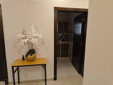 Jeddah, Rooms Available, SAR 1200/month,  Furnished,  One Vacant Furnished Room In 2 Bedroom Neat And Clean Apartment, Rent Includ..electricity