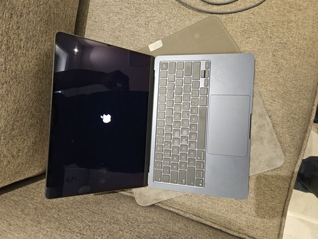 Dhahran, Computers, SAR 3400,  Macbook Air M4, 16g+256g
