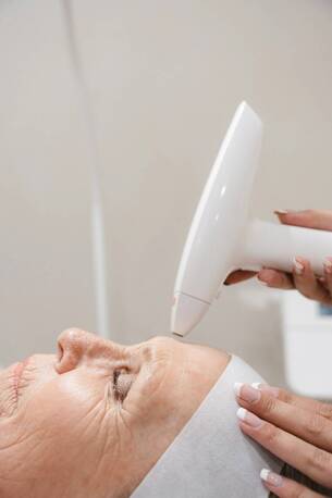 Auckland, Beautician, Is Venus Viva Skin Resurfacing Right For You?