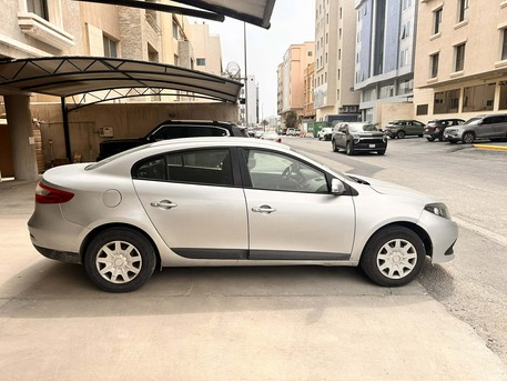 Thuqbah, Vehicles, Cars & Trucks , SAR 17000,  Renault Fluence,  2015,  Automatic,  215000 KM,    For Sale