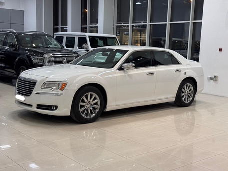 Manama, Vehicles, Cars & Trucks , BHD 1900,  Chrysler 300C,  2012,  Automatic,  195150 KM,     (White)