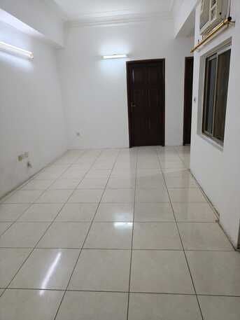 Hoora, Sublets, BHD 280/month,  2 Room, 1 Hall, 1 Kitchen, 1 WC / Only 280 BD Including EWA