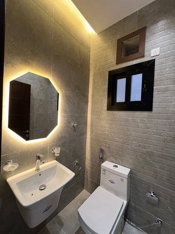 Al Safa, Real Estate For Sale, SAR 650,  3 BR,  5 Rooms Apartment For Sale In Al-Safa 10, Jeddah ٥ غرف شقة للبيع في حي الصفا ١٠، جد