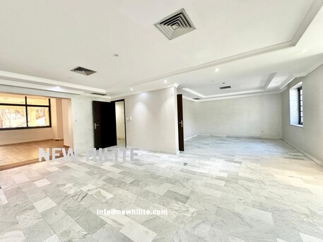 Kuwait City, Villas, KWD 1800,  Elegant 3-Bedroom Villa With Garden For Rent In Messila