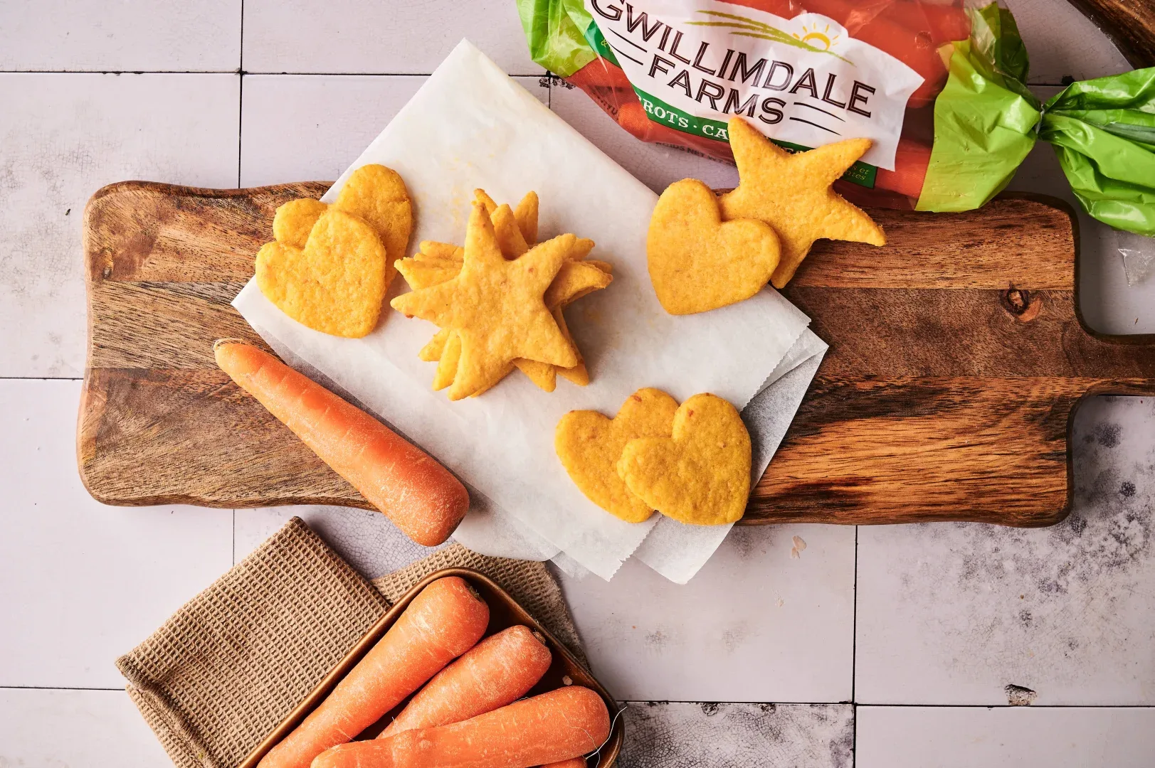 Toronto, Food, Easy Homemade Carrot Crackers Recipe (Healthy & Crispy)