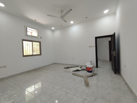 Manama, Apartments/Houses, BHD 175/year,  1 BR,  Jidali:- Groundfloor Spacious Studio Flat On Rent With Unlimited Ewa..