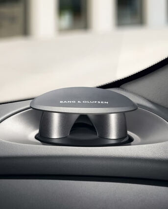 Abha, Vehicle Lease Transfer, SAR 20000,  Genesis G90 Long Wheel Base - 2024 - Bumper To Bumper Genuine