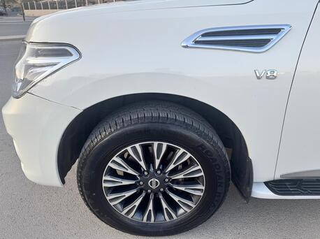 Riyadh, Vehicles, Cars & Trucks , SAR 56000,  Nissan Patrol (Platinum V8),  2013,  Automatic,  262000 KM,  Nissan Patrol  (Platinum V8)