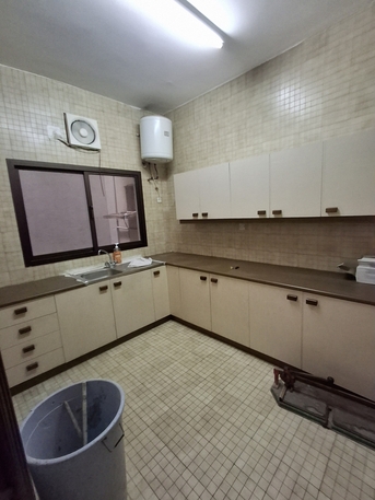 Hoora, Apartments/Houses, BHD 180/month,  2 BR,  2bhk 2bath Big Hall Closed Kitchen 180bd With Out Ewa Ac