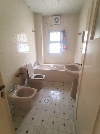 Gudaibiya, Apartments/Houses, BHD 170/month,  2 BR,  2 Bedroom Spacious Family Flat For Rent In Gudaibiya