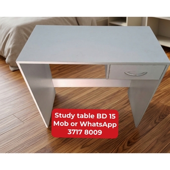 Manama, Furniture, BHD 15,  🌍🌐Study Table In Good Condition For Sale With Delivery
