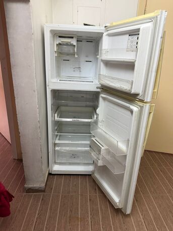 Riyadh, Electronics, SAR 700,  Fridge For Sale Malaz Al Faruq @700 Sar