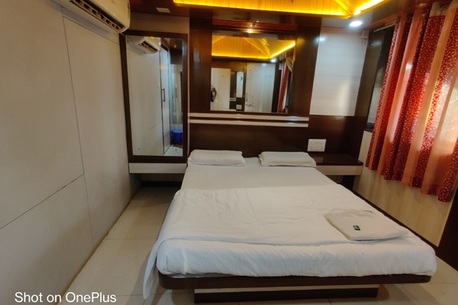 Pune, Business, Zen Spring Resort