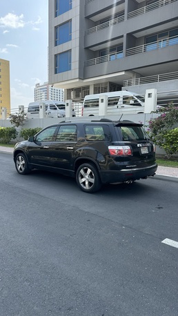 Hidd, Vehicles, Cars & Trucks , BHD 1500,  Gmc Acadia,  2011,  Automatic,  220 KM,    Model 0 Accident