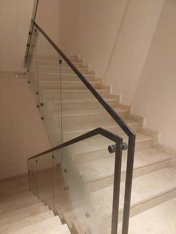 Riyadh, Construction, للحدادة والمونيم،الذجاج