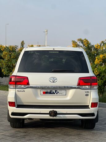 Riffa, Vehicles, Cars & Trucks , BHD 14500,  TOYOTA LAND CRUISER GXR V6 2017 WHITE,  2017,  Automatic,  267000 KM,