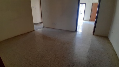 Manama, Apartments/Houses, BHD 130/month,  2 BR,  Manama:- Close To AMH.2BHK Unfurnished Flat On Rent With Only A/Cs.Bd 130/- Without Ewa.