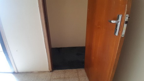 Manama, Apartments/Houses, BHD 130/month,  2 BR,  Manama:- Close To AMH.2BHK Unfurnished Flat On Rent With Only A/Cs.Bd 130/- Without Ewa.