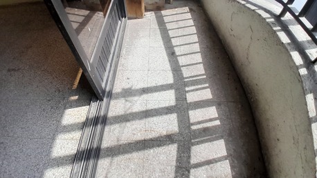 Manama, Apartments/Houses, BHD 130/month,  2 BR,  Manama:- Close To AMH.2BHK Unfurnished Flat On Rent With Only A/Cs.Bd 130/- Without Ewa.