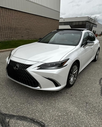 Dubai, Vehicles, Cars & Trucks , AED 70000,  Lexus ES 350,  2022,  Automatic,  92000 KM,  Used GCC  Lexus ES-350 For Sale