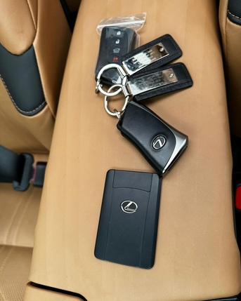 Dubai, Vehicles, Cars & Trucks , AED 70000,  Lexus ES 350,  2022,  Automatic,  92000 KM,  Used GCC  Lexus ES-350 For Sale