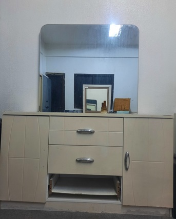 Al Batha, Furniture, SAR 200,  Hairdressers