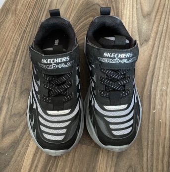 Khobar, Baby & Kid Stuff, SAR 100,  Shoes Skechers 100 Sr Size 29 And Toys