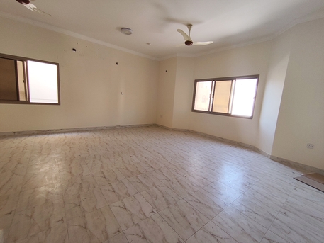 Busaiteen, Apartments/Houses, BHD 200/year,  2 BR,  Busaiteen:- Spacious 2Bhk Unfurnished Flat On Rent..