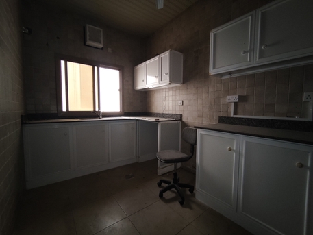 Busaiteen, Apartments/Houses, BHD 200/year,  2 BR,  Busaiteen:- Spacious 2Bhk Unfurnished Flat On Rent..