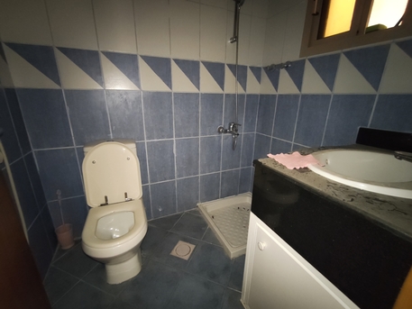 Busaiteen, Apartments/Houses, BHD 200/year,  2 BR,  Busaiteen:- Spacious 2Bhk Unfurnished Flat On Rent..
