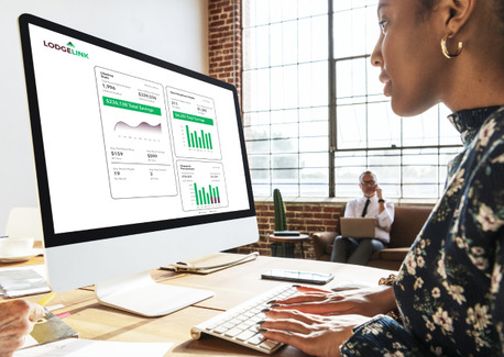 Toronto, Travel, Top Crew Hotel Booking Apps For Streamlined Travel Management